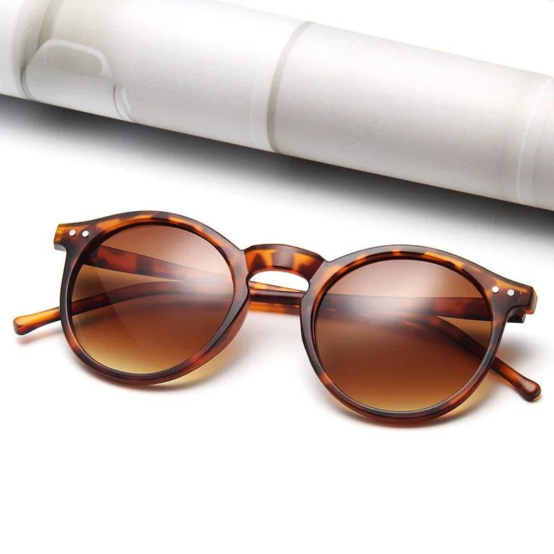 Trendy Retro Oval Frame Sunglasses for Women - Stylish UV Protection Fashion Eyewear