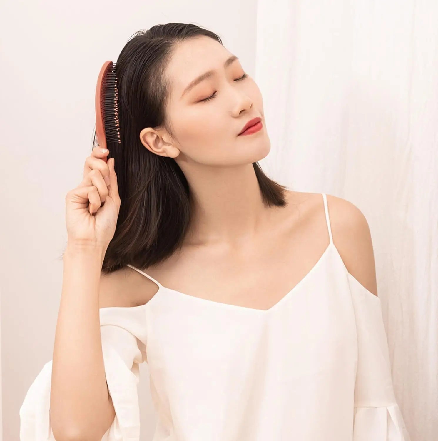 Xinzhi Relaxing Elastic Massage Comb Portable Hair Brush