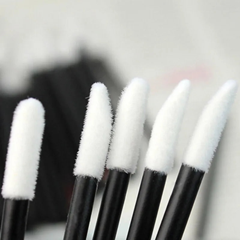 Disposable Lip and Eyelash Brushes for Professional Makeup Application and Hygiene