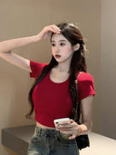 Red Slimming Tee: Stylish Midriff-Baring Women's Top