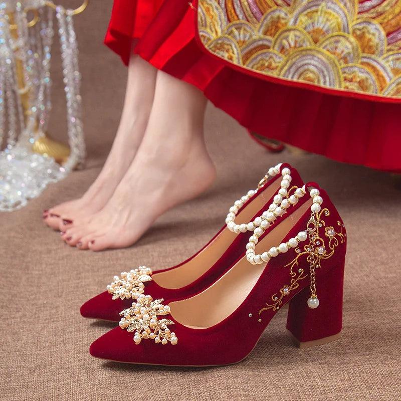 Xiuhe Maternity Bridal Shoes: Elegant Style for Expecting Brides in Autumn