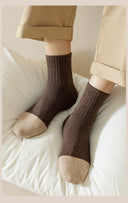 Men's Comfy Cotton Socks: Breathable Moisture-Wicking Fit