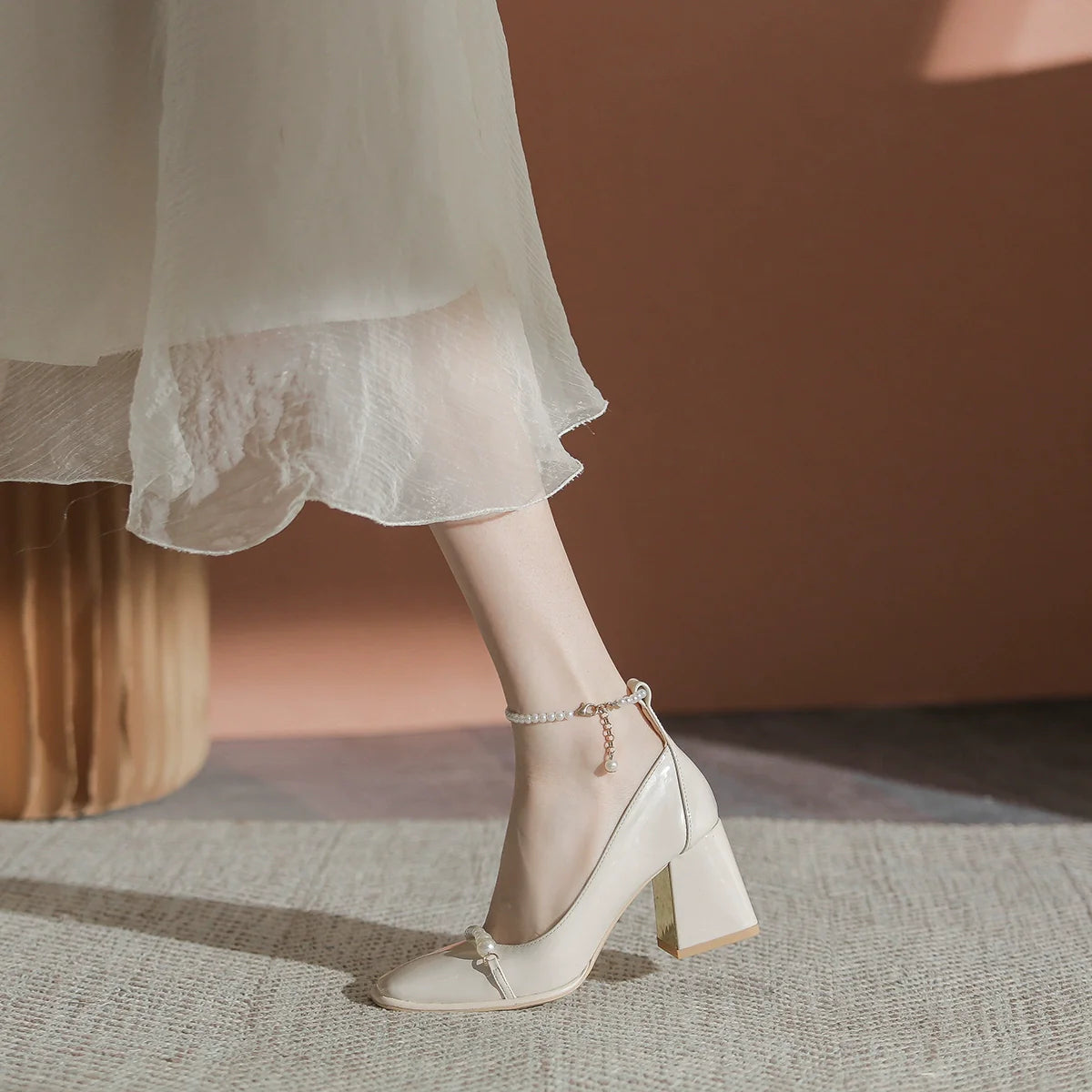 Encounter Pearl Cheongsam Heels: Elegant Lady Footwear