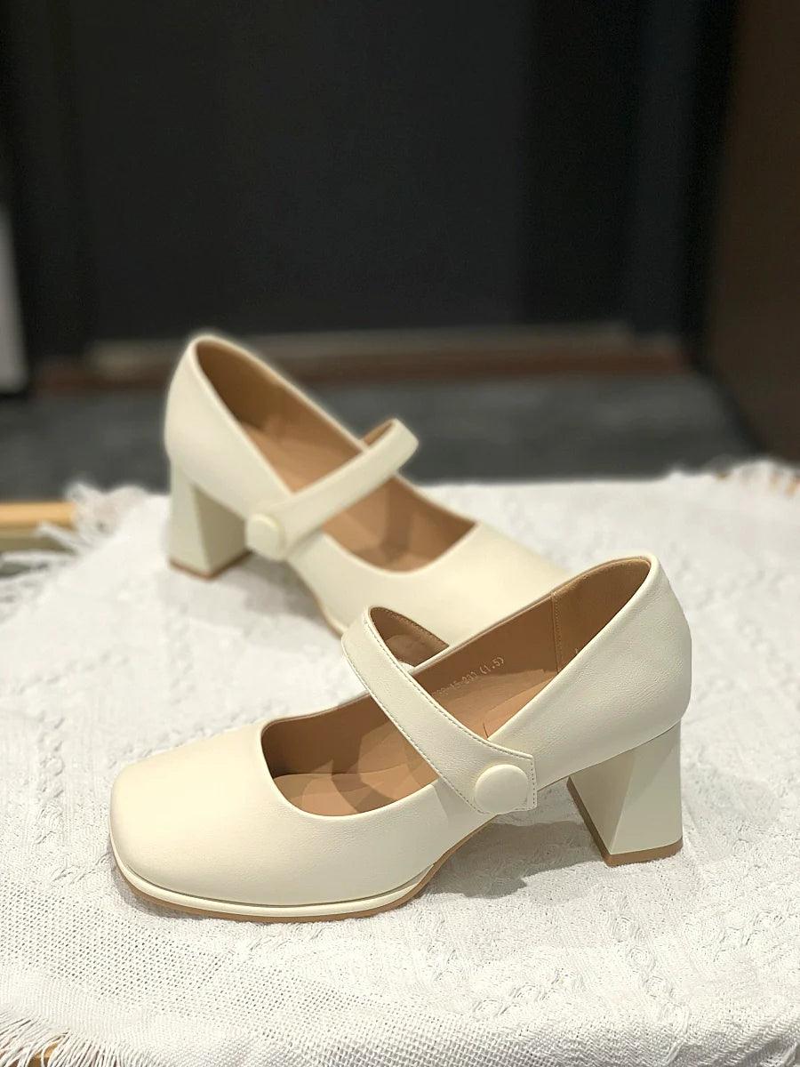 Fairy Style Autumn Square Toe Single-Layer Shoes: Fashionable Buckle Strap Design