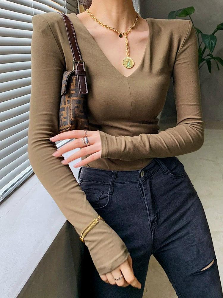 European Chic V-neck Long-Sleeve T-shirt: Sophisticated Comfort