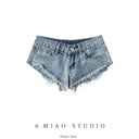 Sizzling Denim Shorts for Edgy Street Style Trend Women