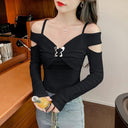 Sweet Off-the-Shoulder Shirt: Korean Chic Fashion Must-Have