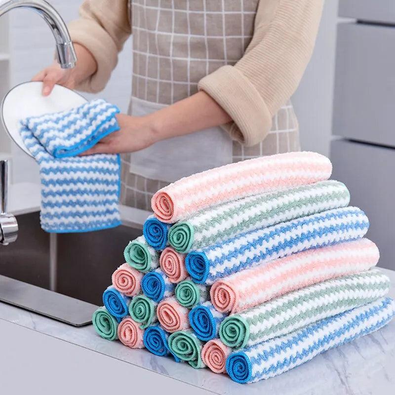 Coral Fleece Kitchen Cloths: Oil-Resistant & Highly Absorbent for All-Around Cleaning  ourlum.com 15pcs  