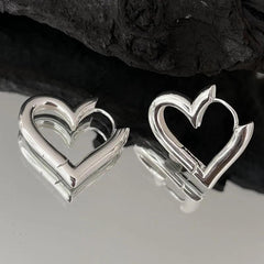 Vintage Heart Sterling Silver Earrings: Sparkling Zircon Jewelry for Women - Elegant Design