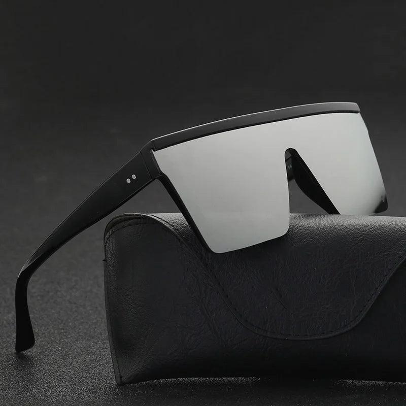 Unisex Vintage Flat Top Sunglasses with UV400 Protection - Black Square Gradient Shades for Men & Women