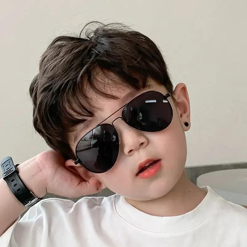 Trendy UV400 Retro Kids Sunglasses for Boys and Girls - Stylish Luxury Eyewear for Outdoor Fun