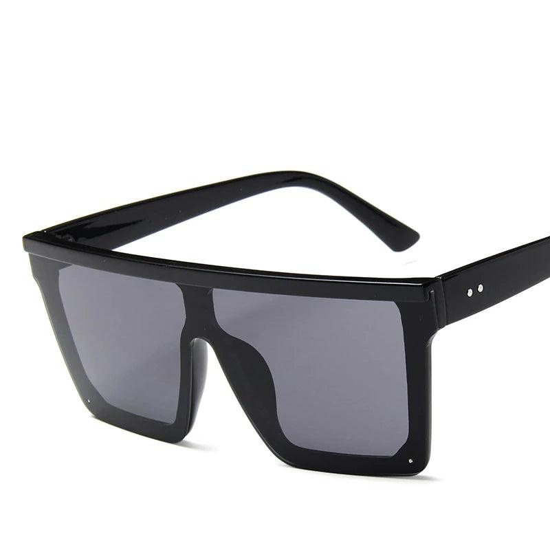 Unisex Vintage Flat Top Sunglasses with UV400 Protection - Black Square Gradient Shades for Men & Women