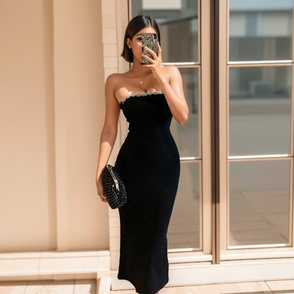 Luxurious Evening Dress: Elegant Off-Shoulder Style & Opulent Design