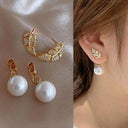 Chic Korean Claw Stud Earrings with Irregular Pearls