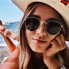2022 Metal Small Round Frame Sunglasses Woman Vintage Brand Travel Classic Color Film Sun Glasses gafas de sol para hombre