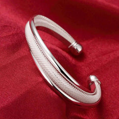 Dreamcatcher Charm Bracelet: Elegant Silver Cuff for Women's Special Occasions