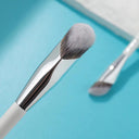 ALBEAUT Concealer Brush: Precision Under Eye Tool