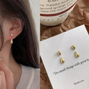 Chic Korean Claw Stud Earrings with Irregular Pearls