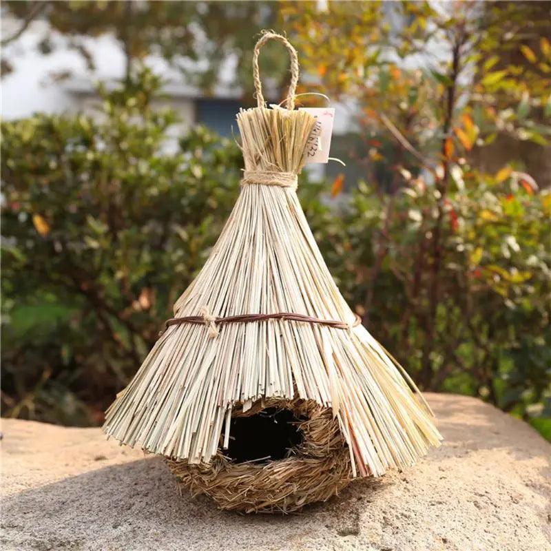 Birds Nest Hanging Grass Bird Cage: Rustic Decorative Parrot House  ourlum.com   