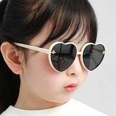 Cute Cartoon Bee Heart-Shaped Kids Sunglasses with UV Protection - Stylish Pink Gradient Eyewear for Girls and Boys