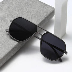 Fashionable Oversized UV Protection Sunglasses for Men and Women - Stylish Driving Eyewear