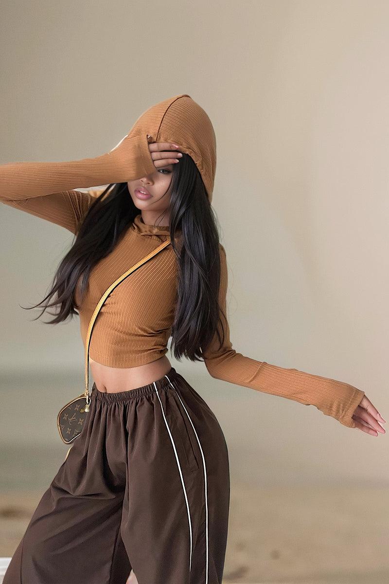 Hooded Crop Top: Chic Drawstring Fall Style