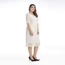 Lace Party Dress: Sophisticated Plus Size Fashion Choice